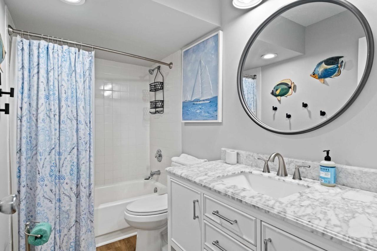 Coastal Oasis With Pool - Walk To Coligny Beach Park Hilton Head Island Exteriör bild