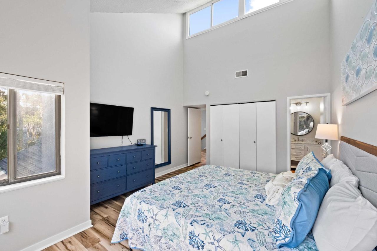 Coastal Oasis With Pool - Walk To Coligny Beach Park Hilton Head Island Exteriör bild