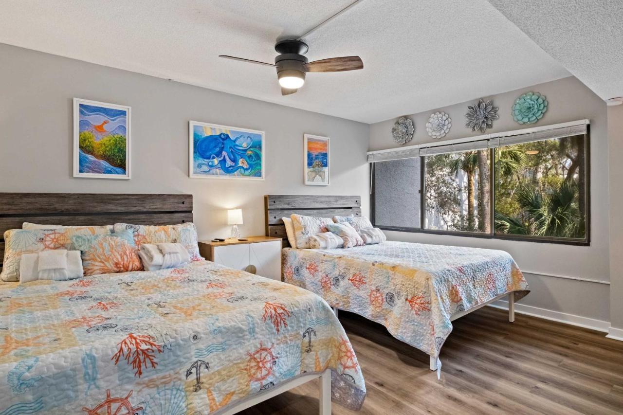 Coastal Oasis With Pool - Walk To Coligny Beach Park Hilton Head Island Exteriör bild