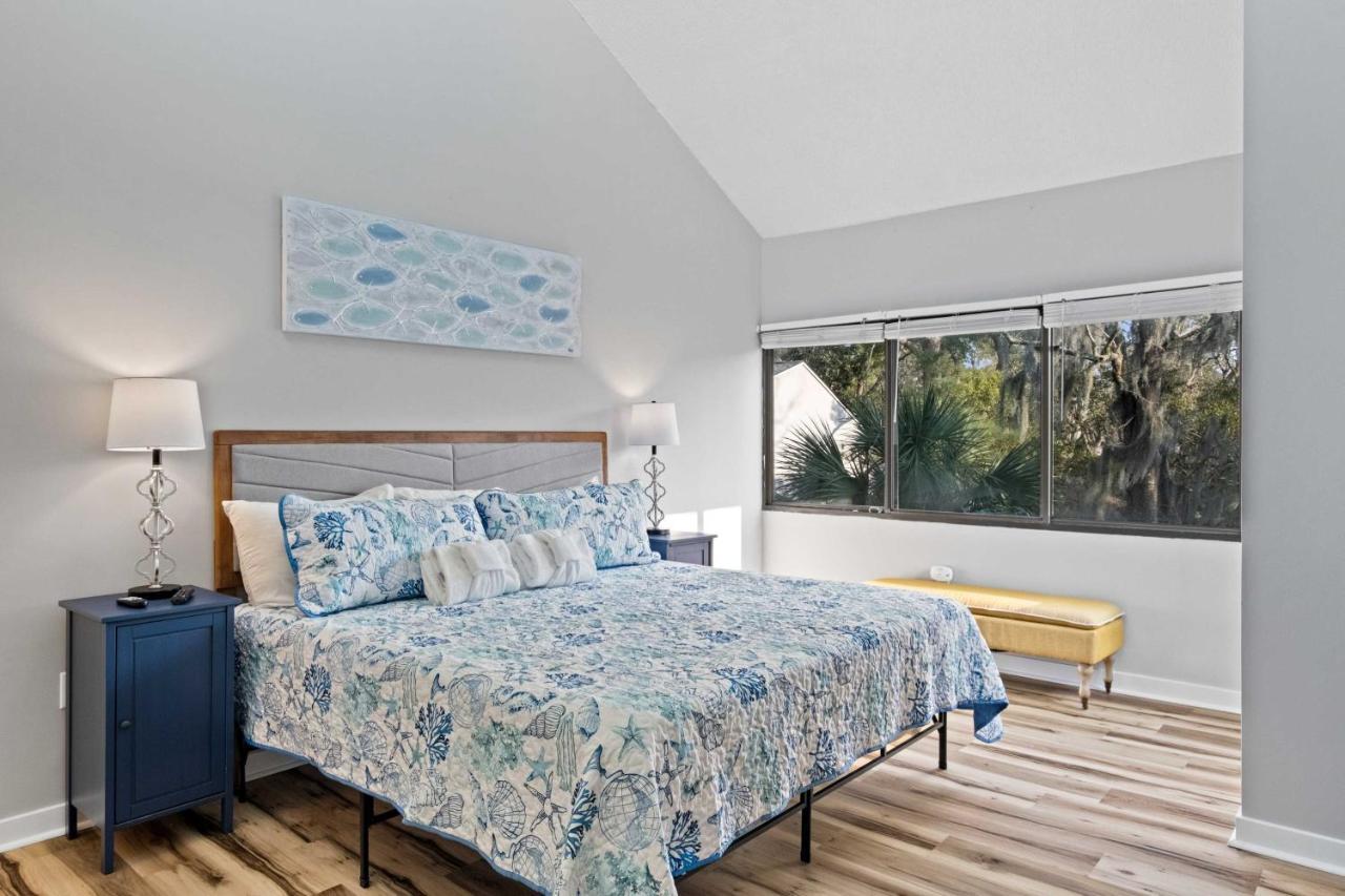 Coastal Oasis With Pool - Walk To Coligny Beach Park Hilton Head Island Exteriör bild